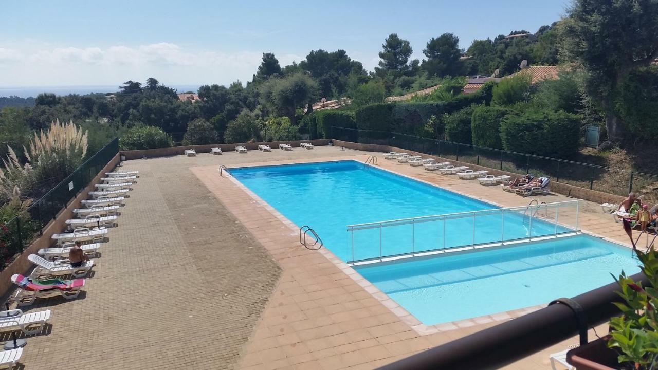 Le Petit Vue Mer La Croix-Valmer Exterior foto